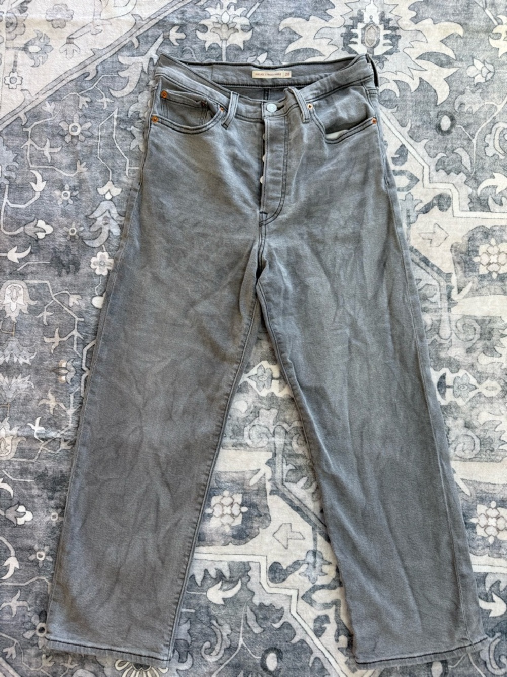 Levi’s Ribcage Straight Ankle Jeans Gray High Rise Button Fly Size 28